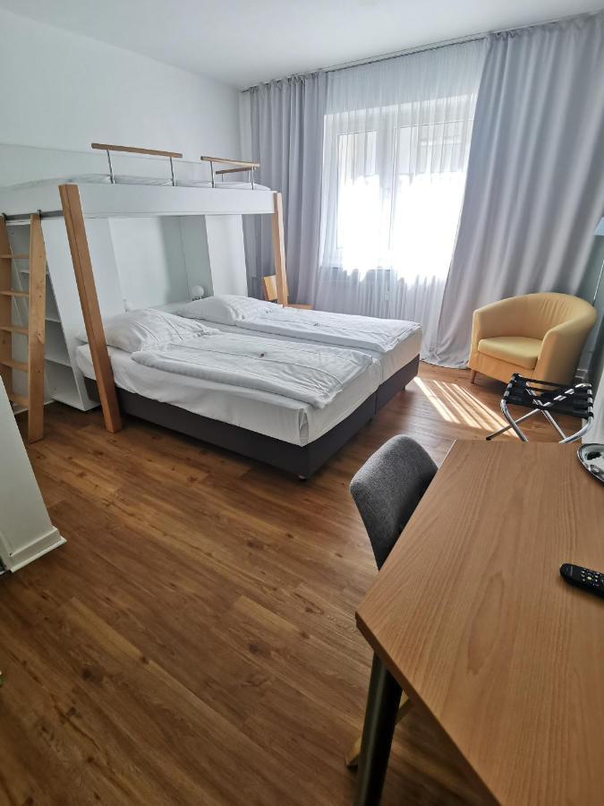 Max Hotel Duesseldorf Self-Check-In Ngoại thất bức ảnh