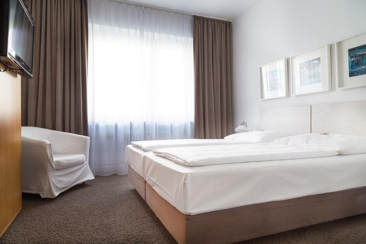 Max Hotel Duesseldorf Self-Check-In Ngoại thất bức ảnh