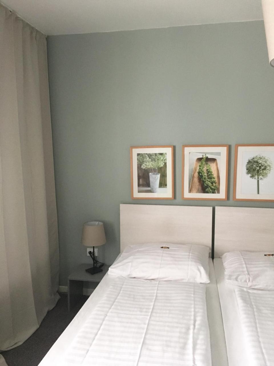 Max Hotel Duesseldorf Self-Check-In Ngoại thất bức ảnh
